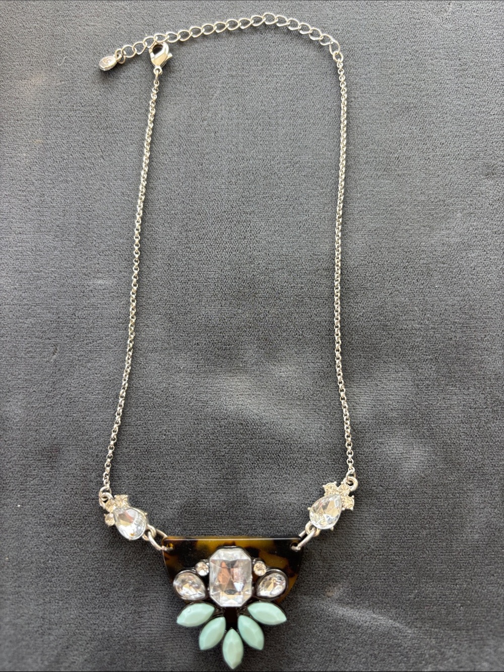 Liz Claiborne Silver Tone Necklace with Tortoiseshell and Mint Accents VINTAGE!